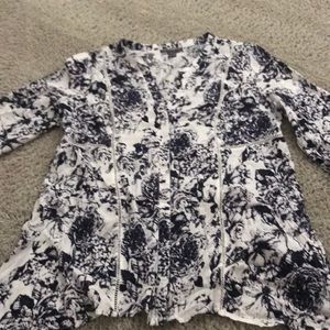 A pea in the pod maternity blouse